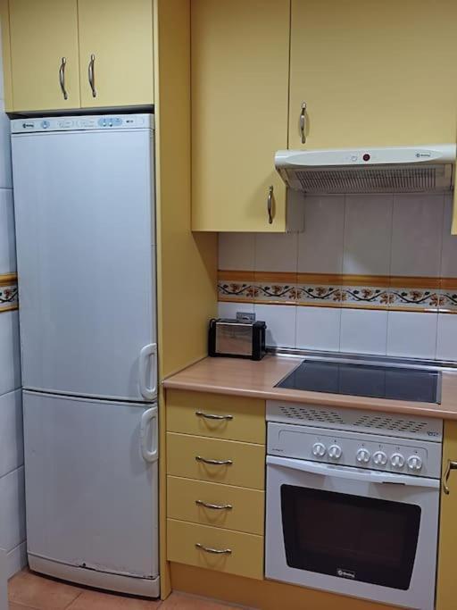 Apartamento Renovado En El Centro De Benalmádena Eksteriør bilde